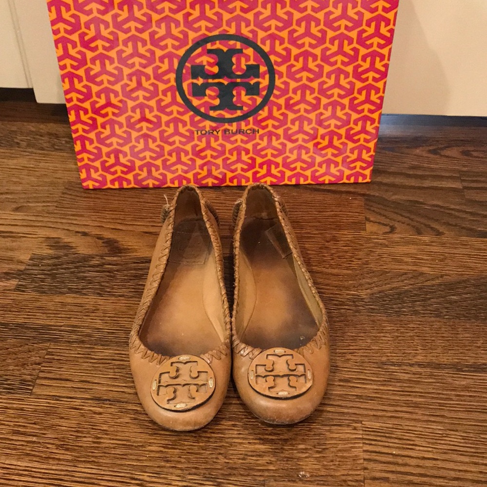 Tory Burch Logo Flats - Tan Leather, Detailed Trim
